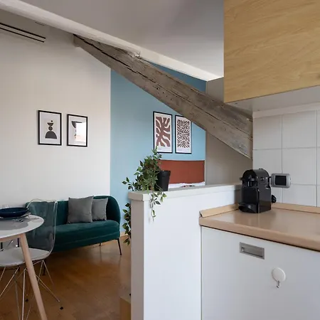 The Rent - Beautiful With Balcony In Porta Romana Διαμέρισμα *