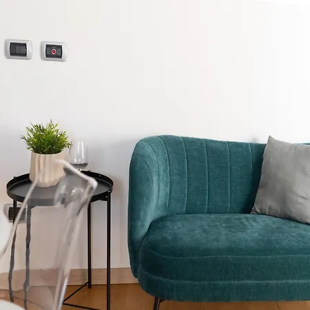 The Rent - Beautiful With Balcony In Porta Romana Διαμέρισμα Μιλάνο