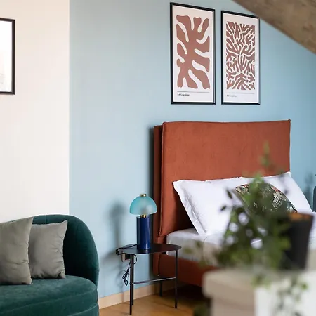 The Rent - Beautiful With Balcony In Porta Romana * Μιλάνο