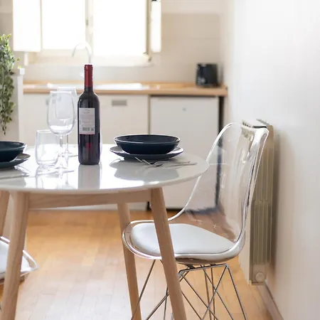 The Rent - Beautiful With Balcony In Porta Romana Apartment